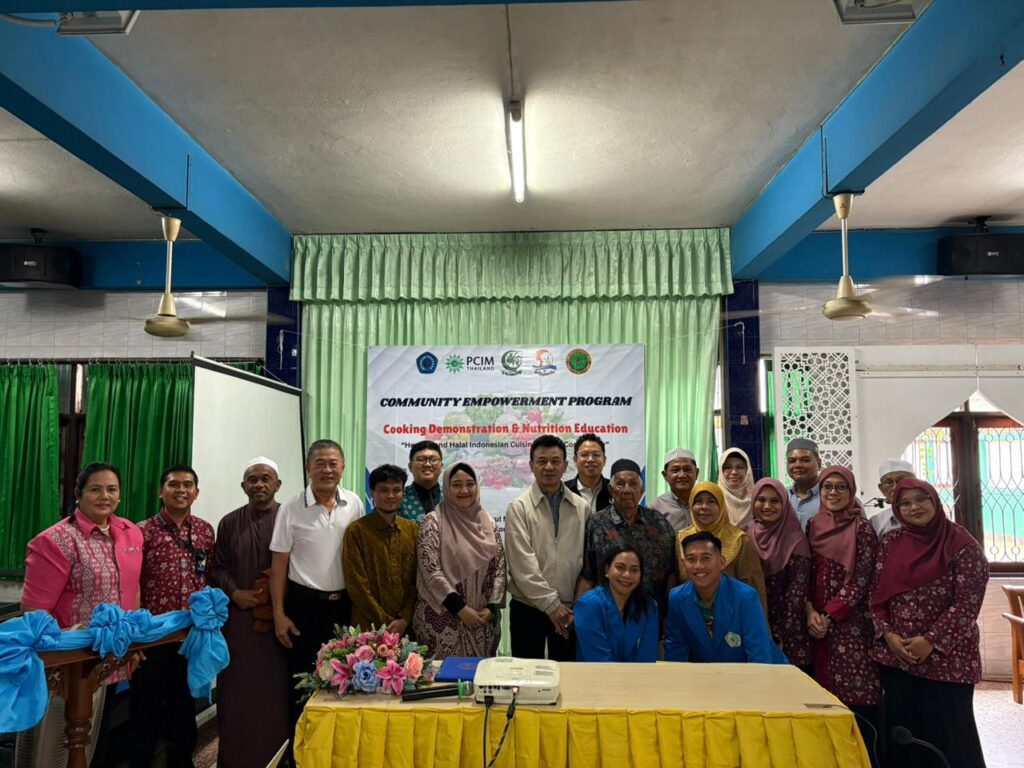 Read more about the article Gizi Unimus Adakan Pemberdayaan Masyarakat dan Edukasi Gizi di Thailand